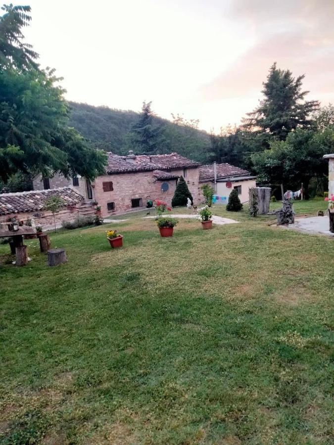 Il Giardino Dei Sogni Bed and Breakfast Montefortino Exteriör bild